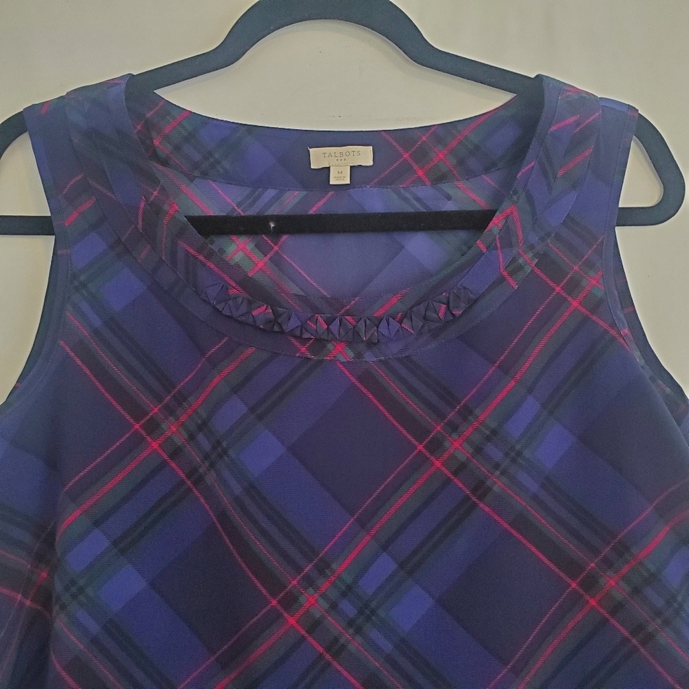 TALBOTS Size M Tartan navy plaid sleeveless, detail ruffle neck Holiday tank top - Picture 3 of 8